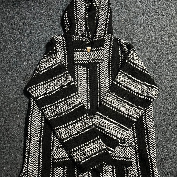 Earth rags sweater nothing wrong with it it’s in perfect condition - Picture 1 of 3